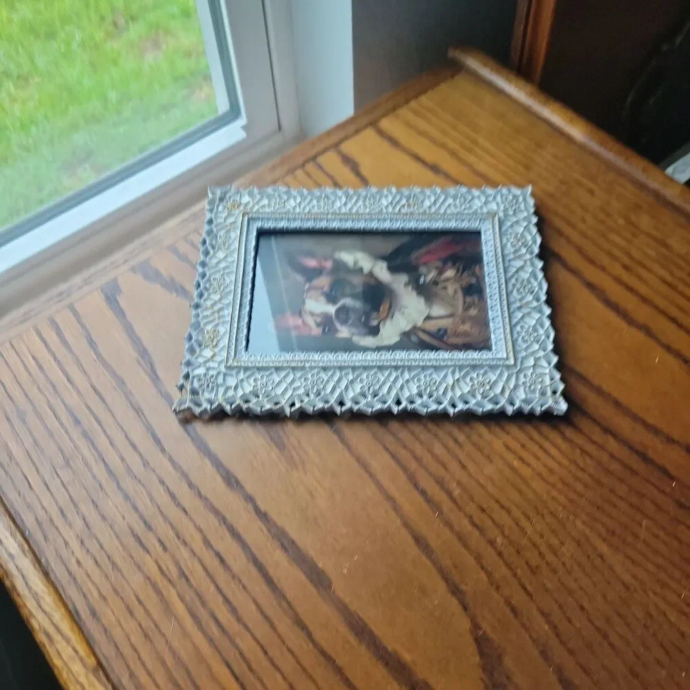 Vtg Metal Picture Frame Gold Filigree Whitewash 4x6 photo Royal Bulldog Print
